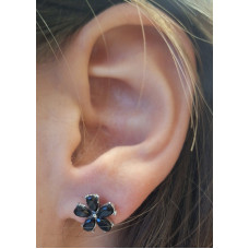 Сребристи обеци от стомана с черно цвете - 5058