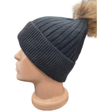 Зимна дамска черна шапка с естествен пух - 8303