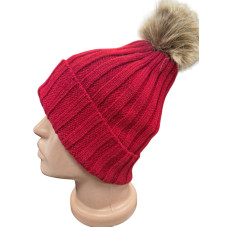 Зимна дамска шапка в червен цвят, с пух - 8302