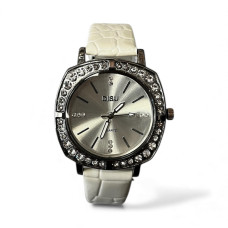 Дамски часовник със сребрист корпус и камъни - 5413