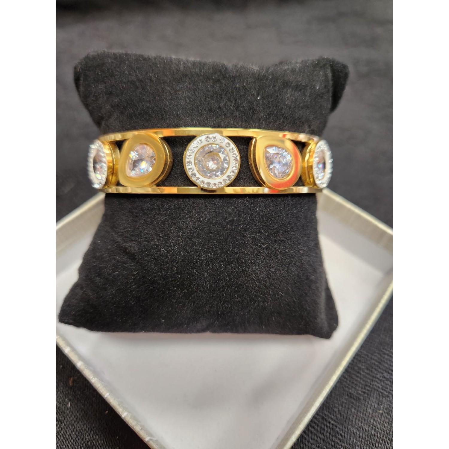 Стоманена гривна с цирконий - 8018 Стоманена гривна с цирконий - 8018