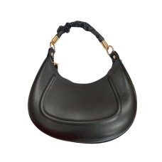 Малка дамска чанта в черно